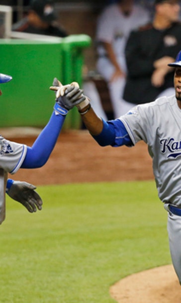 Escobar homers for surging Royals in 5-2 win over